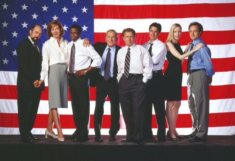 TheWestWing_4926700-WWING._V390112051_RI_SX940_