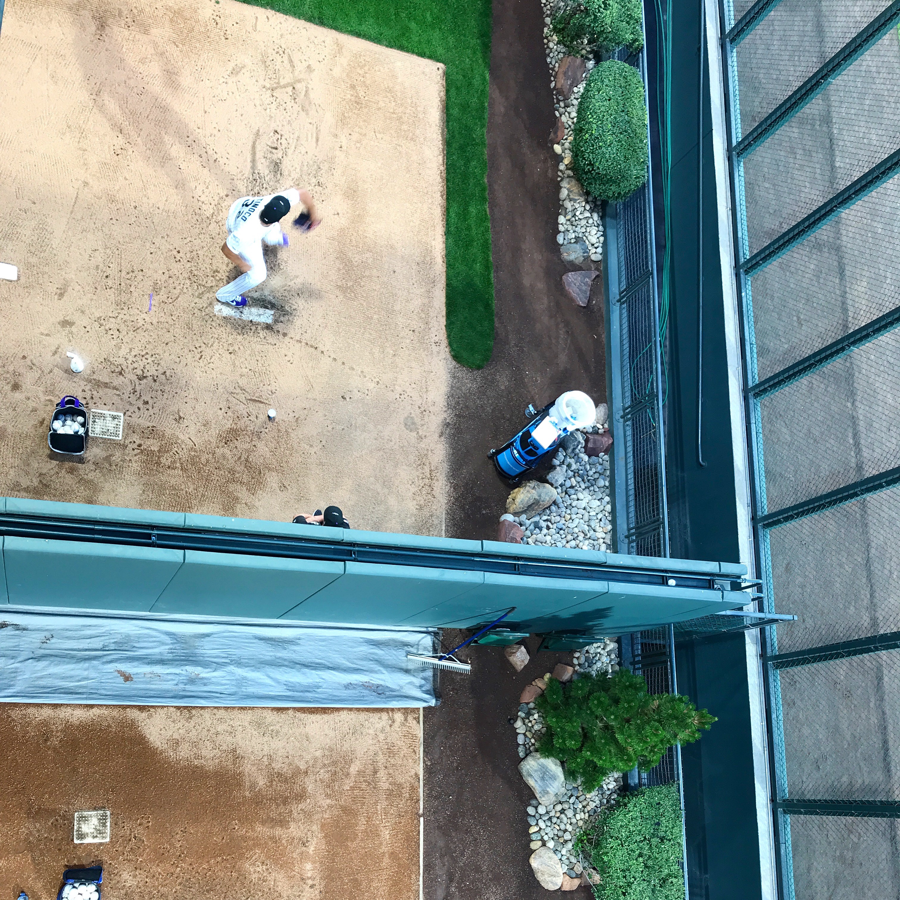 e1537df8-d549-4f27-a720-34beef070211